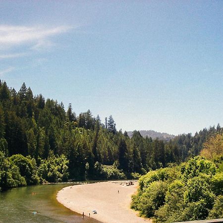 Johnson'S Beach Cabins And Campground Гърнвил Екстериор снимка
