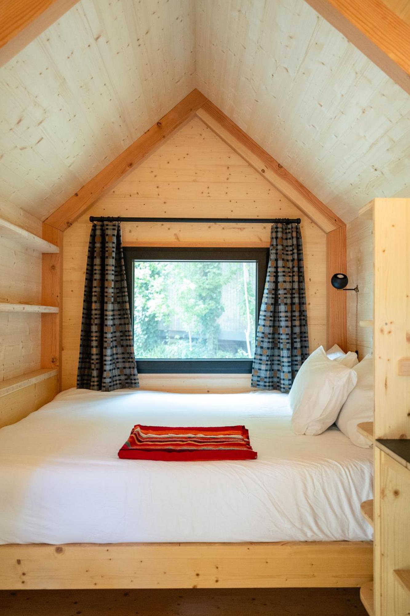 Johnson'S Beach Cabins And Campground Гърнвил Екстериор снимка